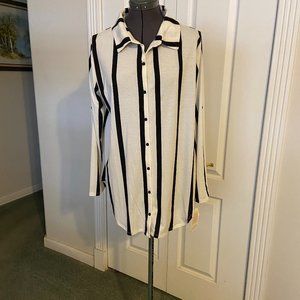LuLaRoe Valentina top, Size L, White w/black stripes